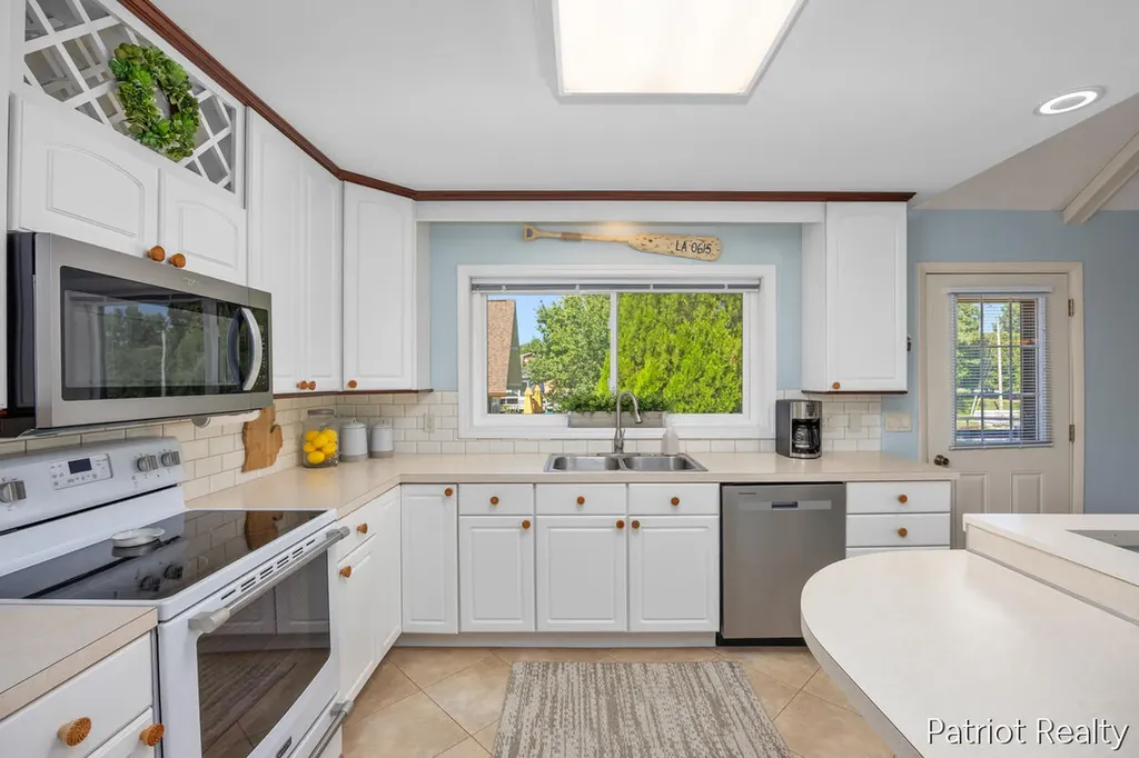 5683 E 92nd Street Croton Township MI 49337