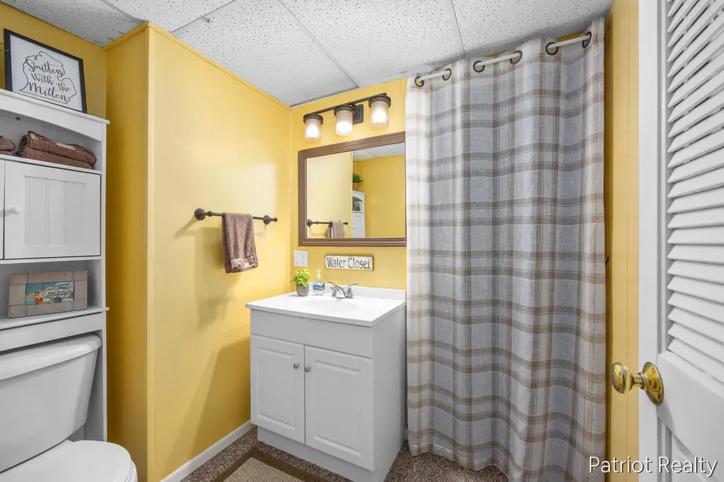 5683 E 92nd Street Croton Township MI 49337