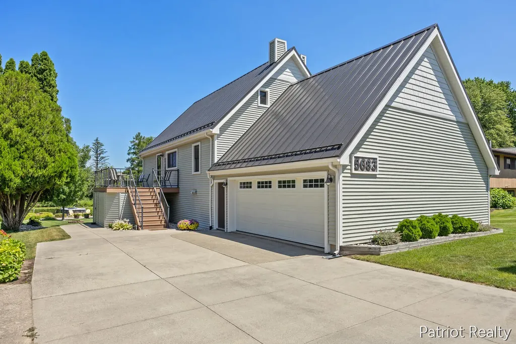 5683 E 92nd Street Croton Township MI 49337