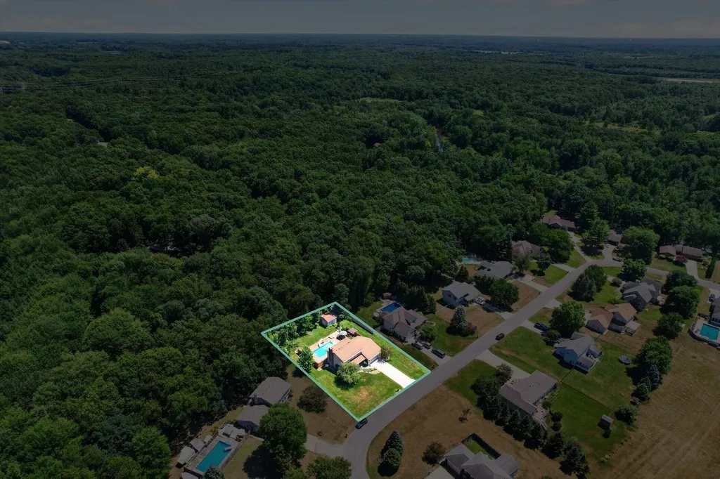 9625 Alfred Place Eureka Township MI 48838