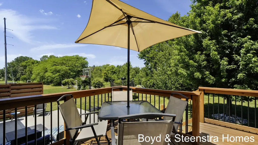 11901 Hickoryrow Drive Holland Charter Township MI 49424