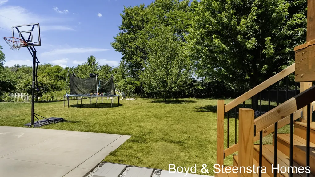 11901 Hickoryrow Drive Holland Charter Township MI 49424