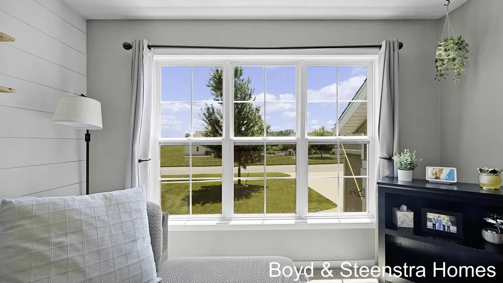 11901 Hickoryrow Drive Holland Charter Township MI 49424