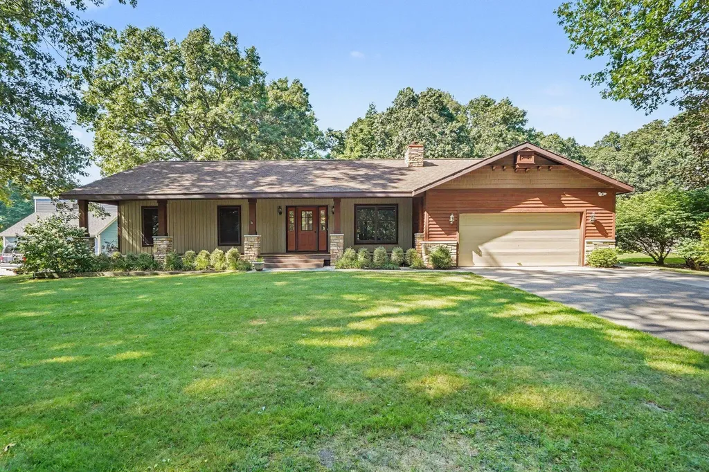 15843 Brucker Street Grand Haven Charter Township MI 49417