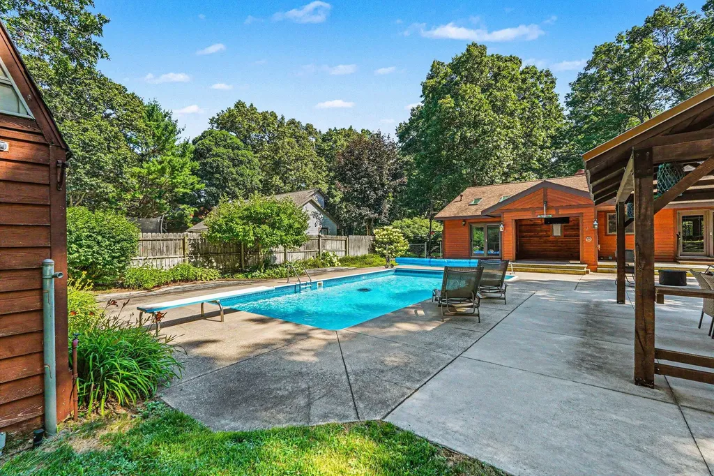 15843 Brucker Street Grand Haven Charter Township MI 49417
