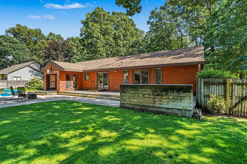 15843 Brucker Street Grand Haven Charter Township MI 49417