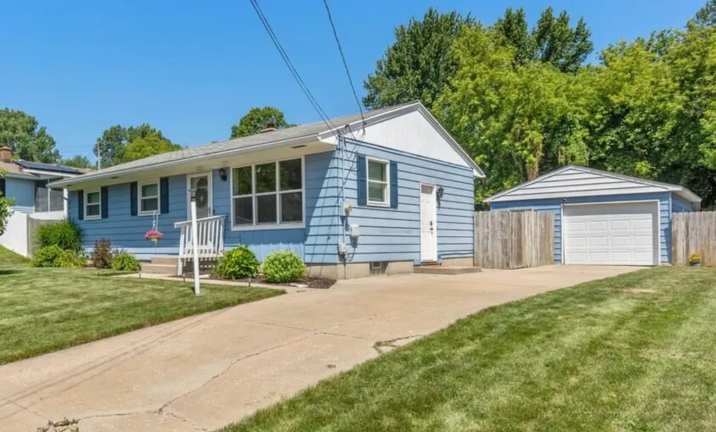 1001 Coventry Drive NW Walker City MI 49544