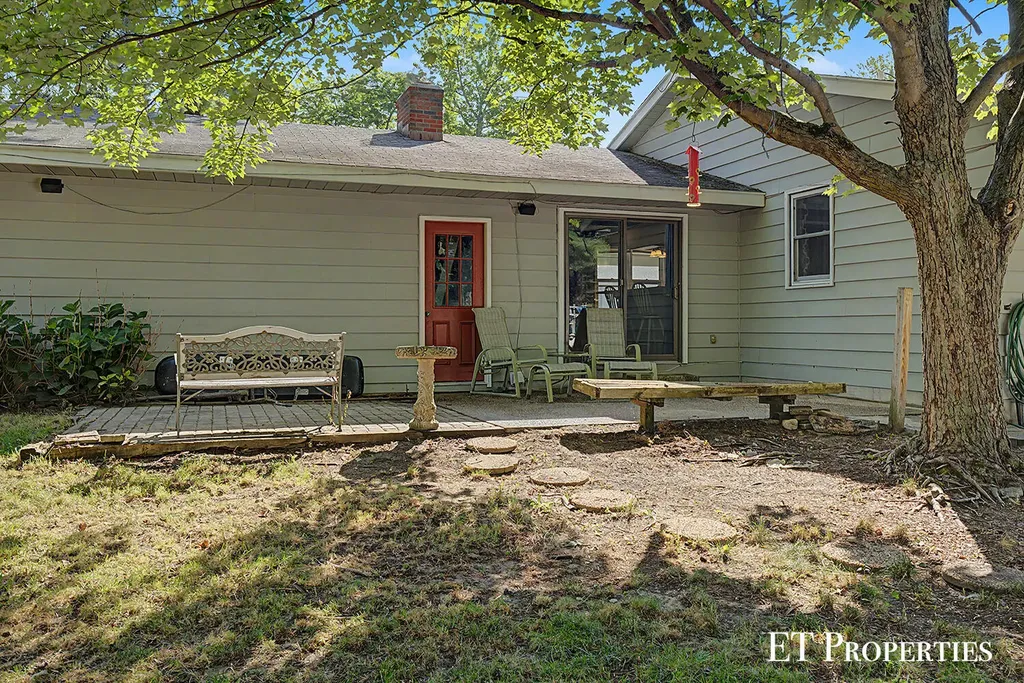 2440 Saratoga Drive NE Plainfield Charter Township MI 49525