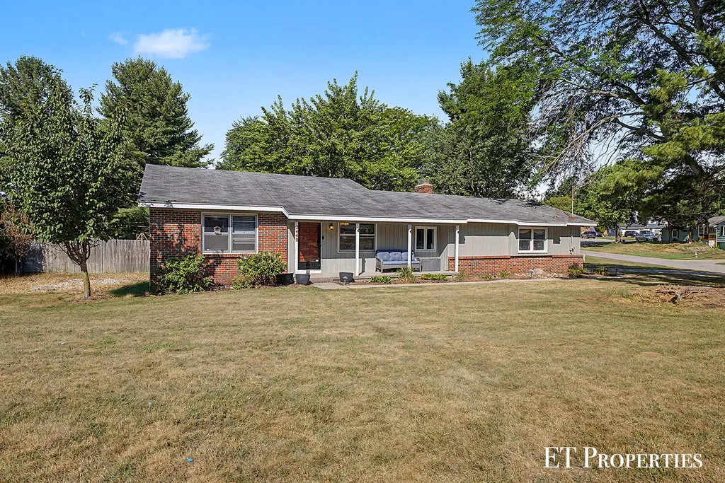 2440 Saratoga Drive NE Plainfield Charter Township MI 49525