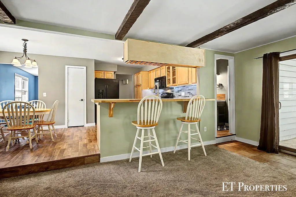 2440 Saratoga Drive NE Plainfield Charter Township MI 49525