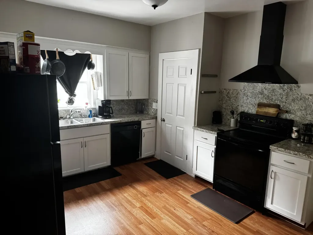 8245 Cottonwood Drive Georgetown Charter Township MI 49428