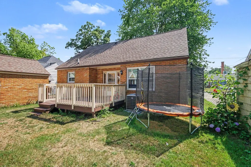 2515 Eastern Avenue SE Grand Rapids City MI 49507