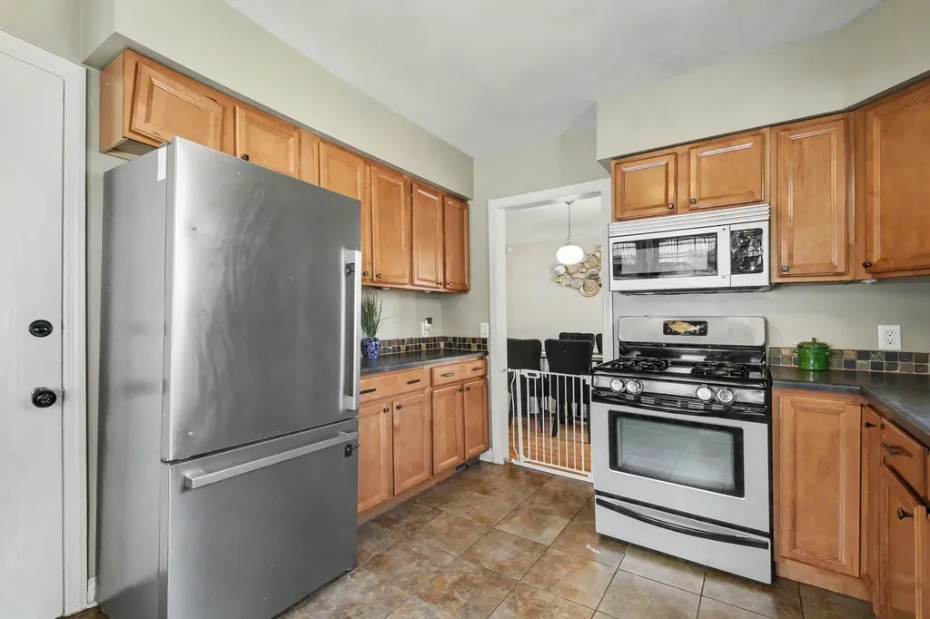 2515 Eastern Avenue SE Grand Rapids City MI 49507