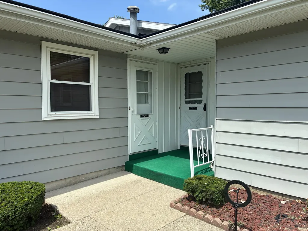 896 Andover Court SE Kentwood City MI 49508
