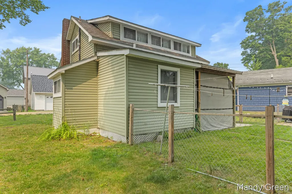 2004 Mildred Street Crystal Township MI 48818