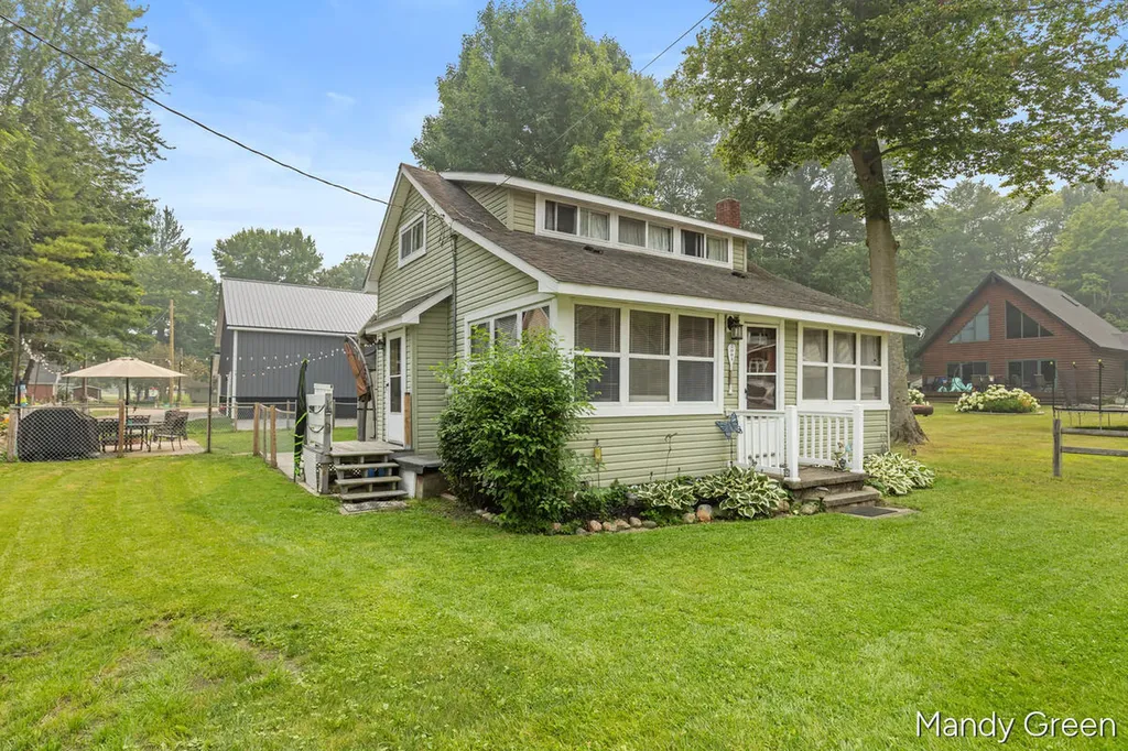 2004 Mildred Street Crystal Township MI 48818