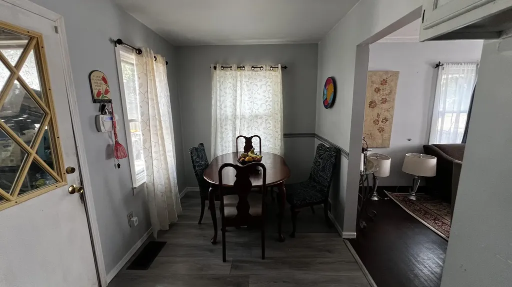 3256 Hillcroft Avenue SW Wyoming City MI 49548