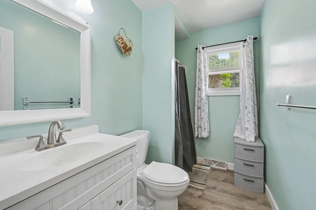 326 E Adams Street Ionia City MI 48846