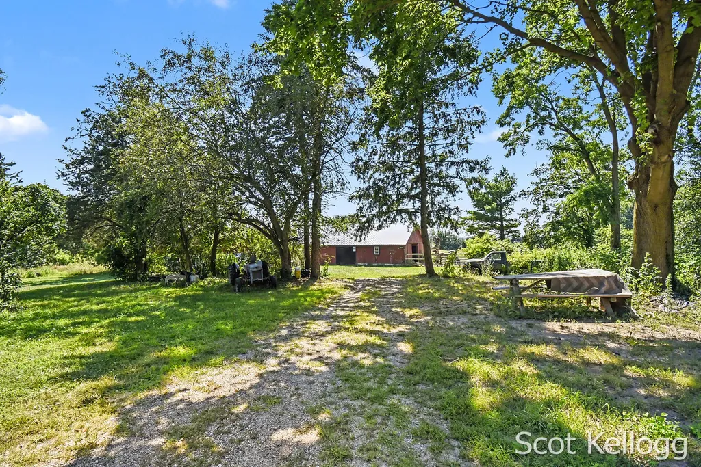4118 16th Street Dorr Township MI 49323