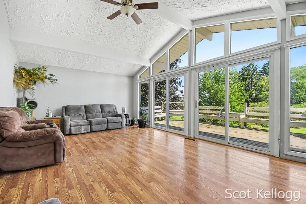 4118 16th Street Dorr Township MI 49323