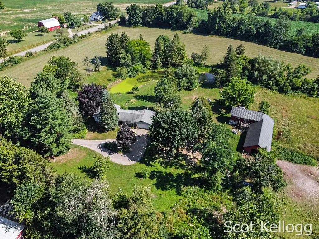 4118 16th Street Dorr Township MI 49323