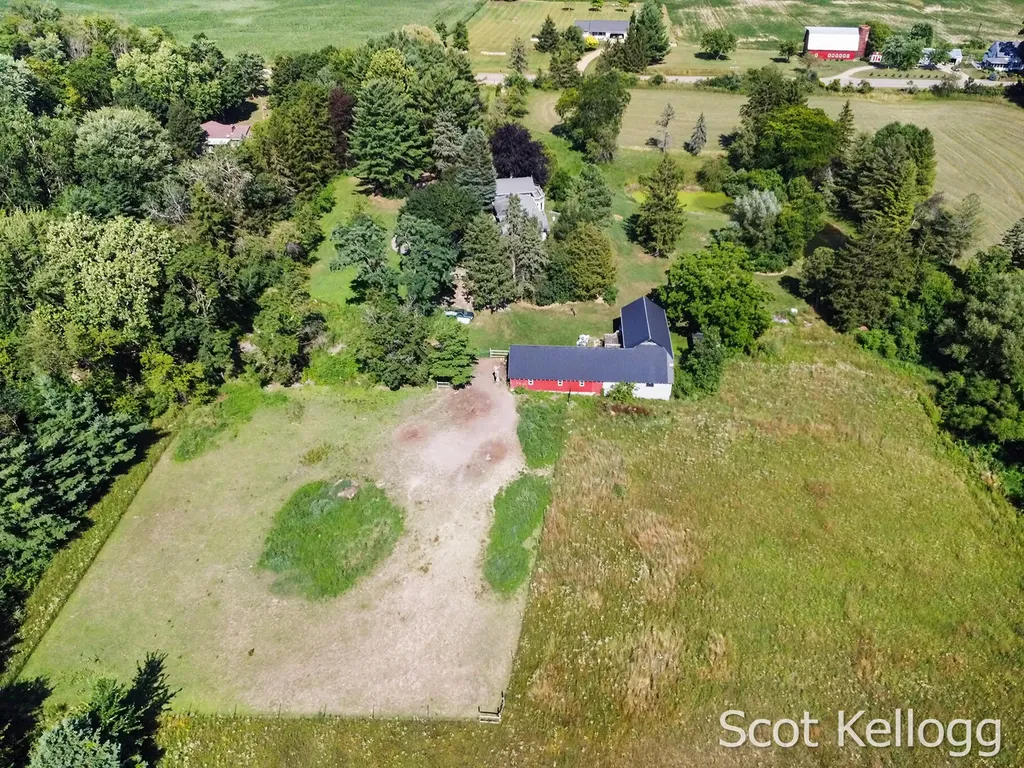 4118 16th Street Dorr Township MI 49323