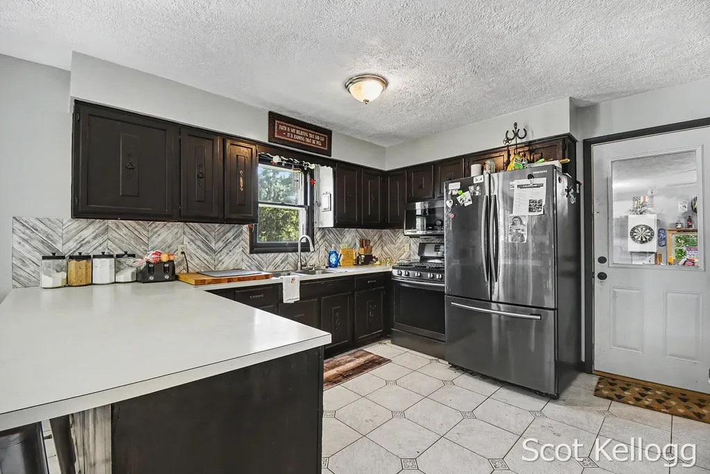 4118 16th Street Dorr Township MI 49323