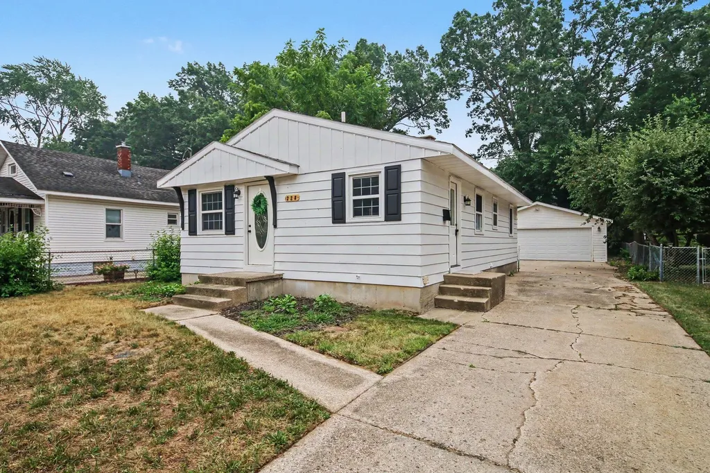 228 Jean Street SW Wyoming City MI 49548