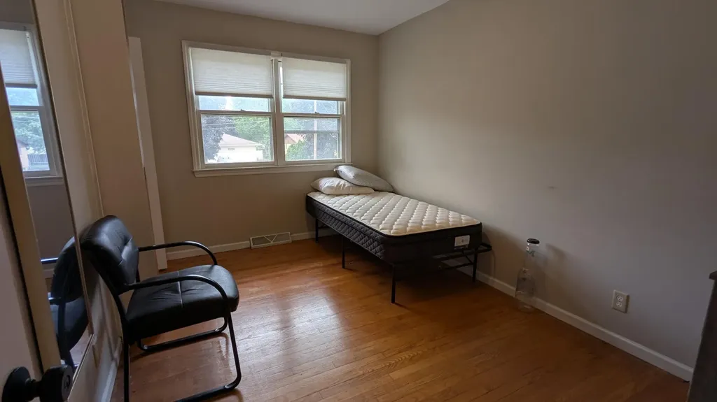 3036 Perry Avenue SW Wyoming City MI 49519