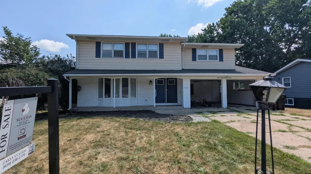 3036 Perry Avenue SW Wyoming City MI 49519