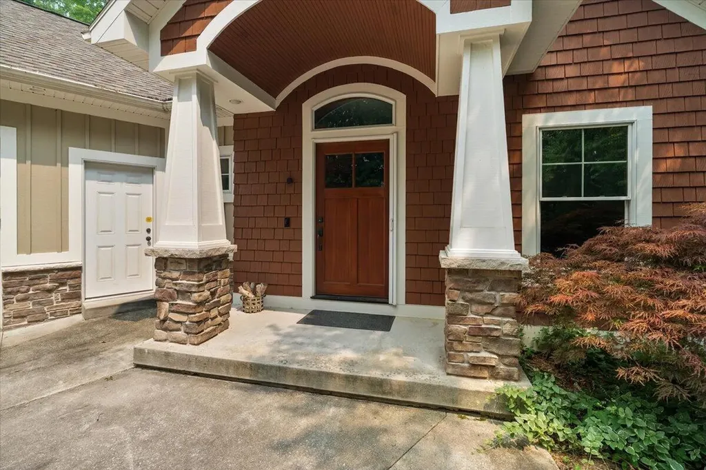 2066 Meek Drive NE Plainfield Charter Township MI 49306