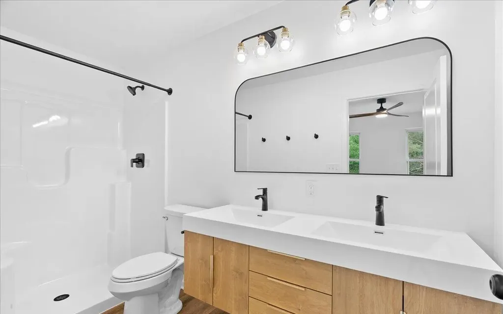 102 Mehl Street Leslie City MI 49251