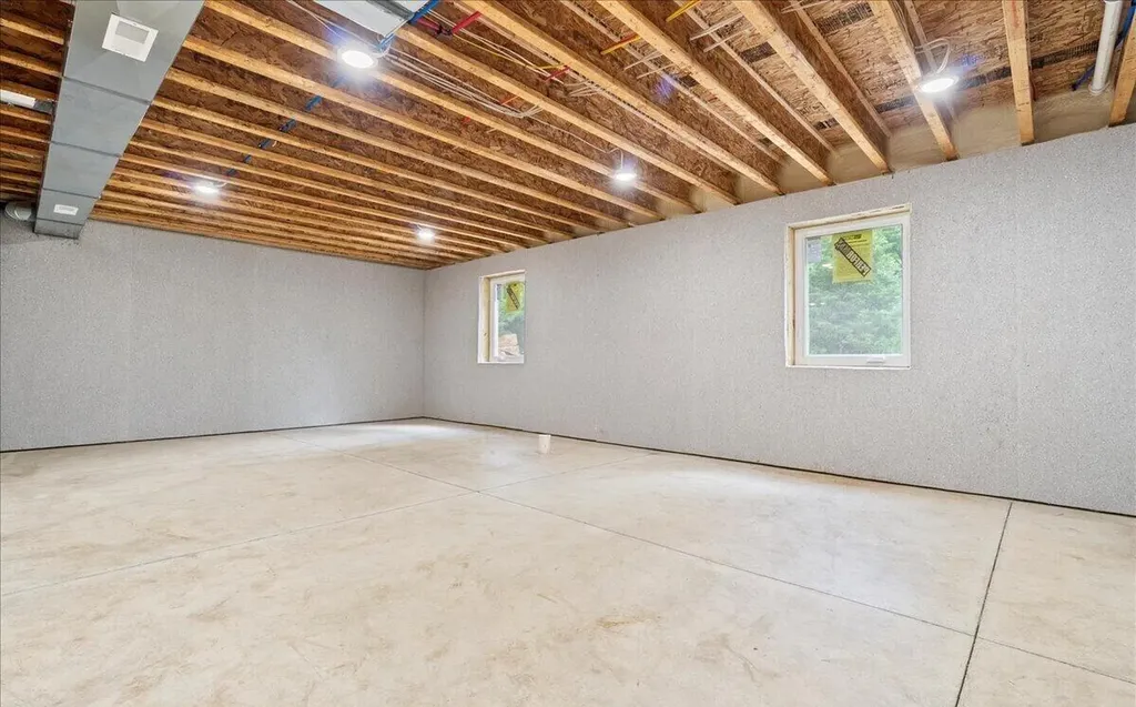 102 Mehl Street Leslie City MI 49251