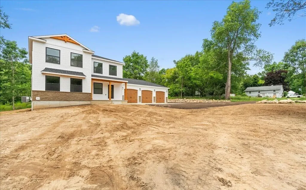 102 Mehl Street Leslie City MI 49251