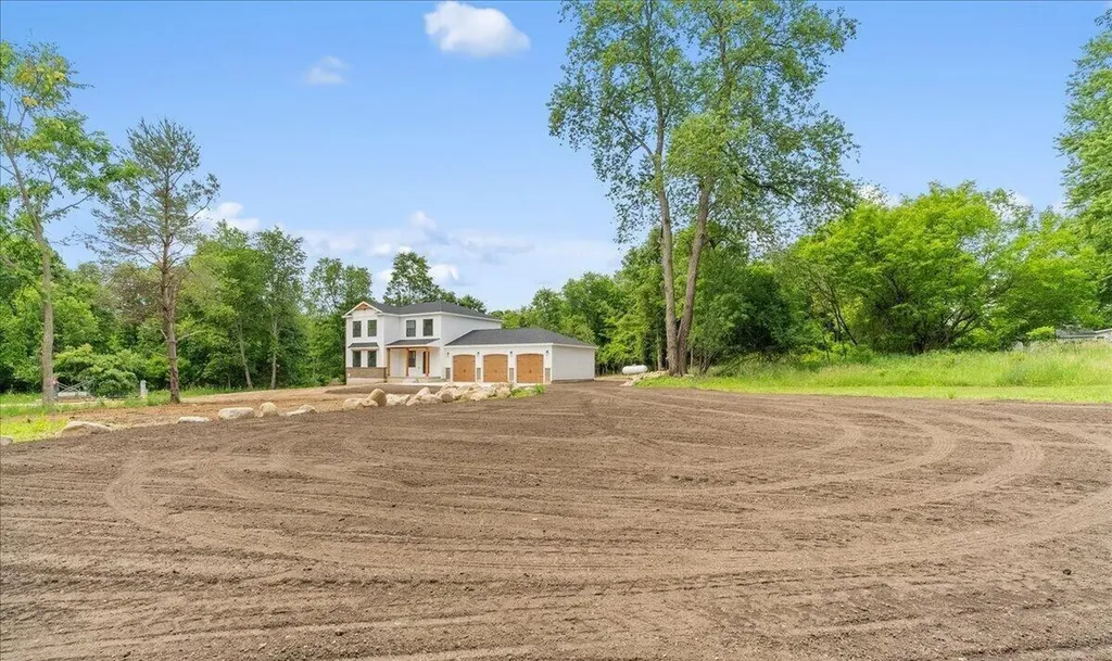 102 Mehl Street Leslie City MI 49251