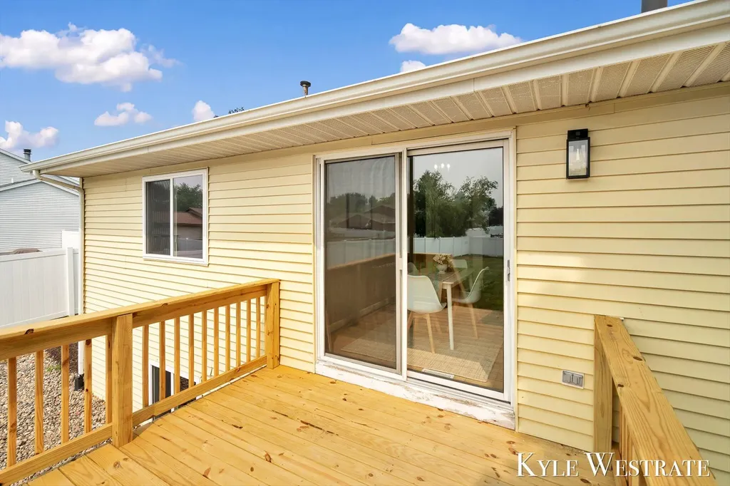 5711 Discovery Drive SE Kentwood City MI 49508