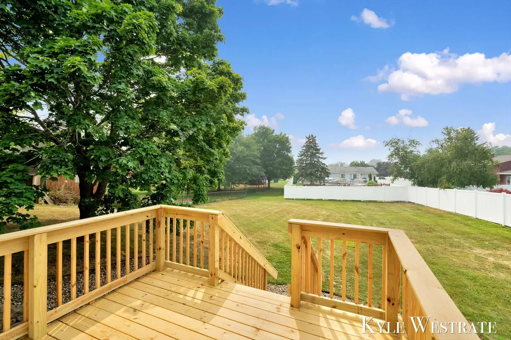 5711 Discovery Drive SE Kentwood City MI 49508