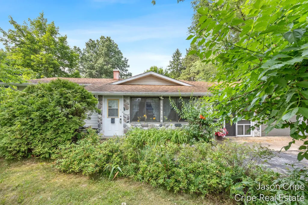 928 E Brierwood Street Greenville City MI 48838