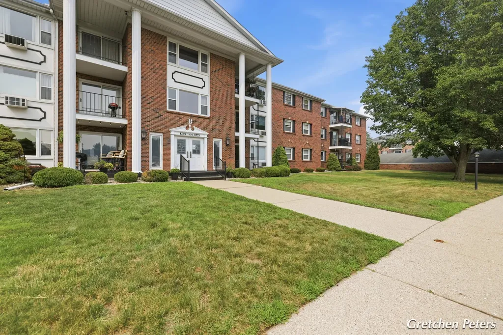 7530 Boulder Bluff Drive Georgetown Charter Township MI 49428