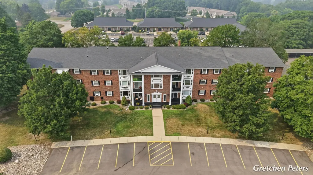 7530 Boulder Bluff Drive Georgetown Charter Township MI 49428