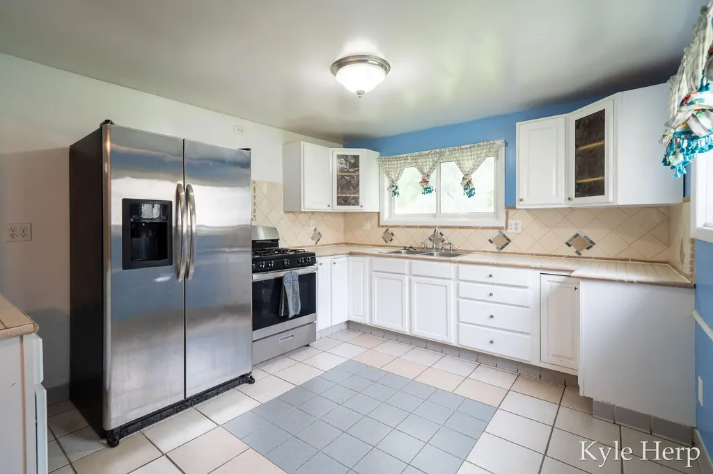 720 N Boltwood Street Hastings City MI 49058