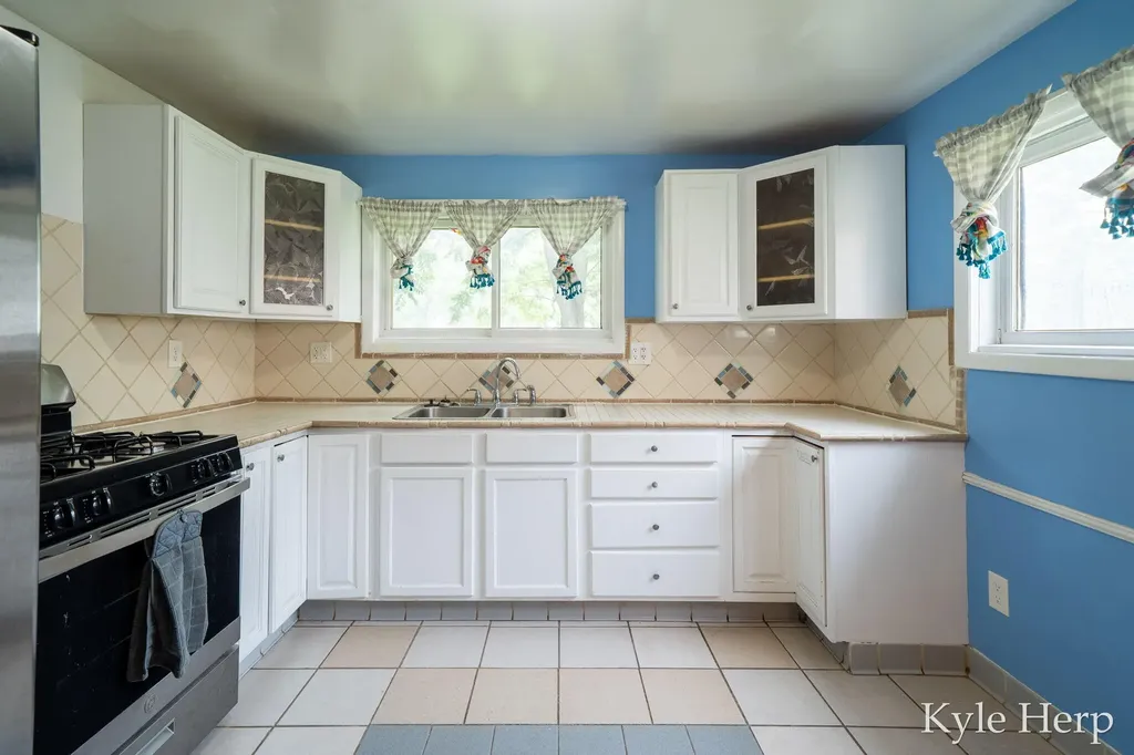 720 N Boltwood Street Hastings City MI 49058