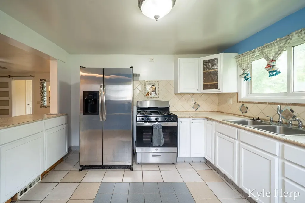 720 N Boltwood Street Hastings City MI 49058