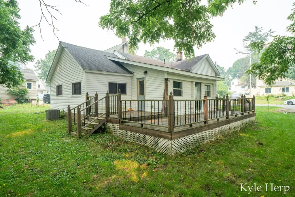 720 N Boltwood Street Hastings City MI 49058