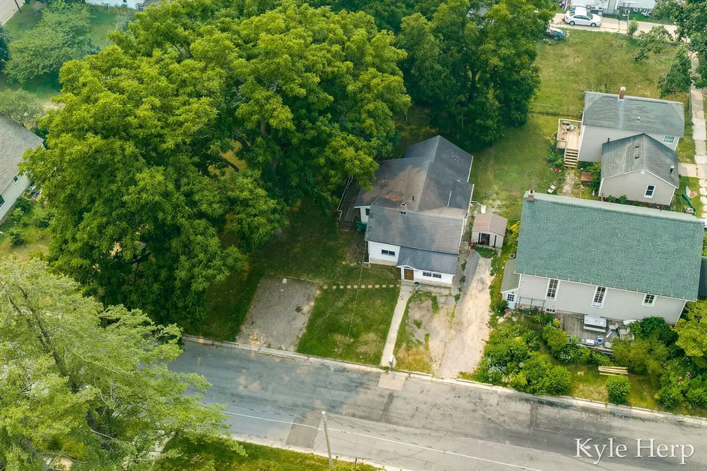 720 N Boltwood Street Hastings City MI 49058