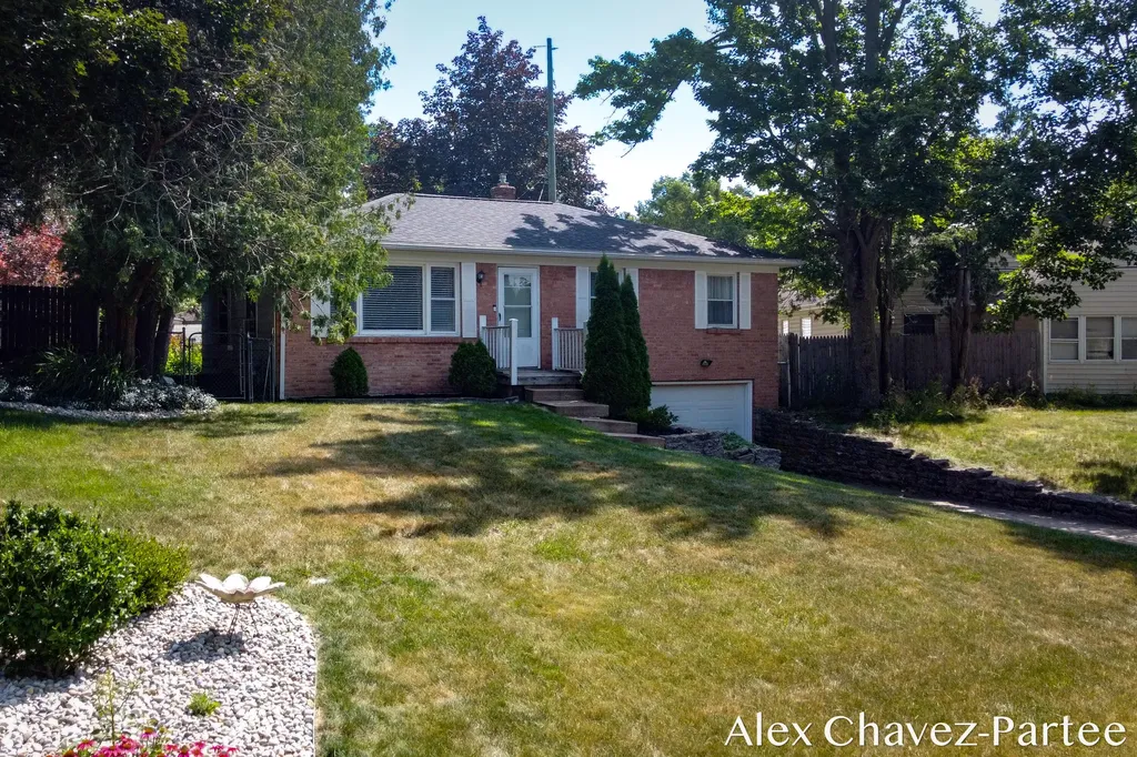 2207 Tremont Boulevard NW Grand Rapids City MI 49504