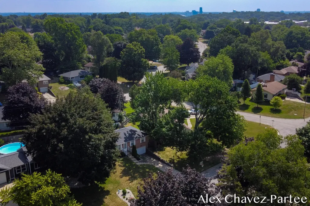 2207 Tremont Boulevard NW Grand Rapids City MI 49504