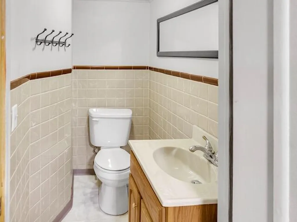 2320 Diamond Avenue NE Grand Rapids Charter Township MI 49505