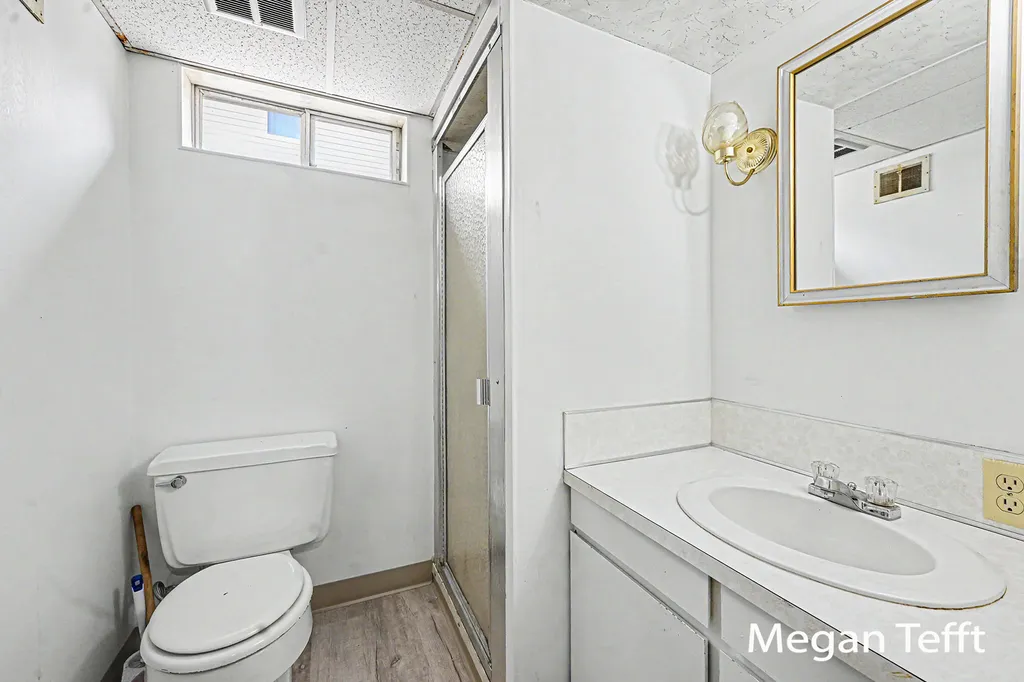 1955 Blandford Avenue SW Wyoming City MI 49519