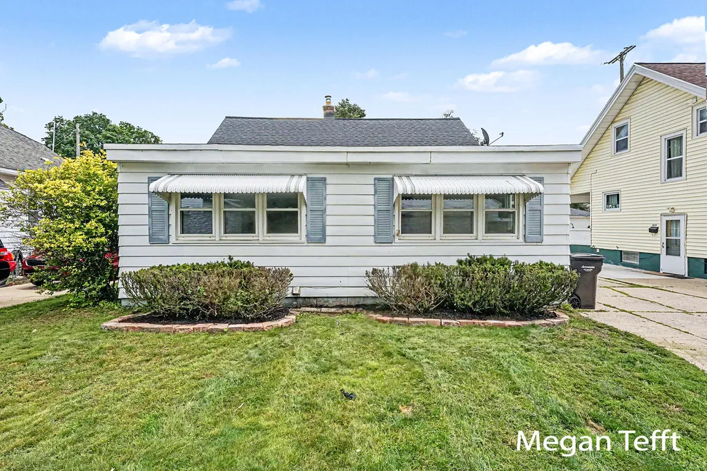 1955 Blandford Avenue SW Wyoming City MI 49519